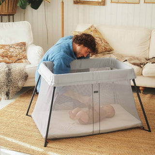 BabyBjörn Travel Cot Light – Silver