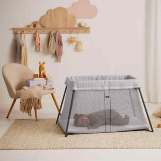 BabyBjörn Travel Cot Light – Silver