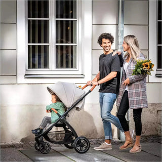 Hauck Uptown Pushchair Stroller Extra Large Seat for All Terrains with Raincover